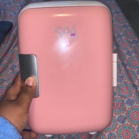 Mini fridge - Picture 2 of 2